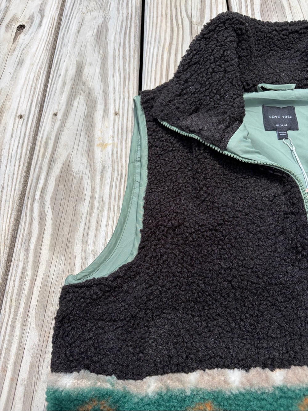 Love Tree Women's Soft Sherpa Bohemian Southwest Vest Medium Green Black Aztec - Picture 3 of 10
